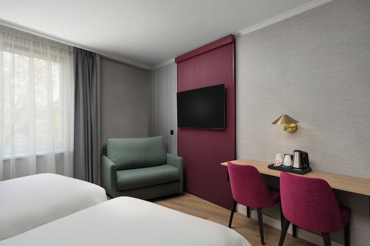 Room 20 of 42