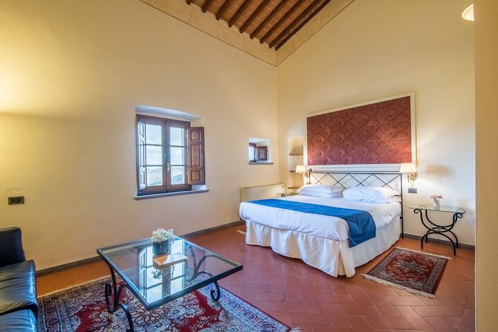Room 4 of 44