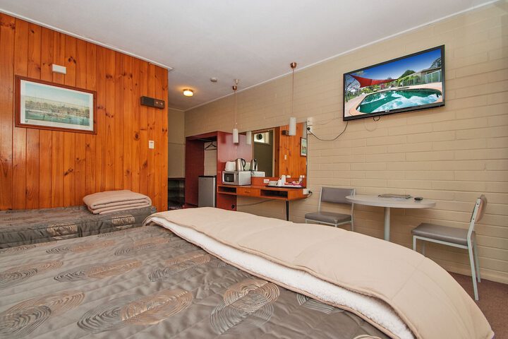 Room 14 of 40