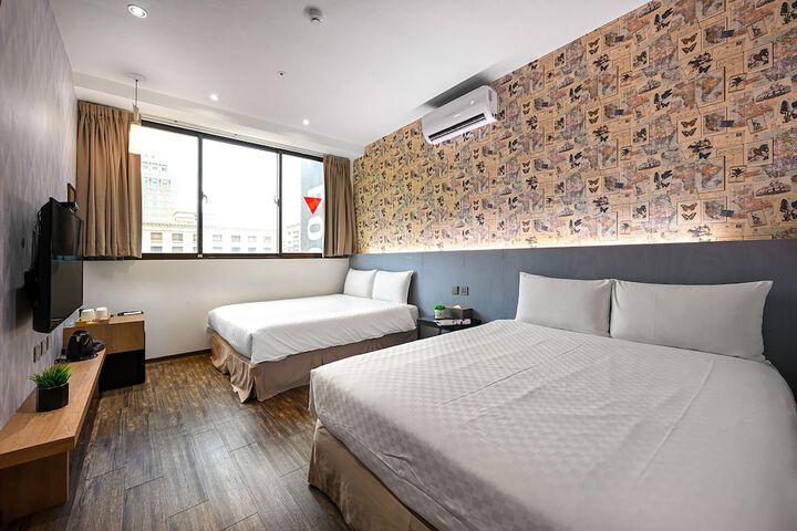 Room 28 of 86