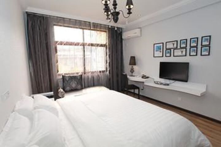 Room 6 of 37