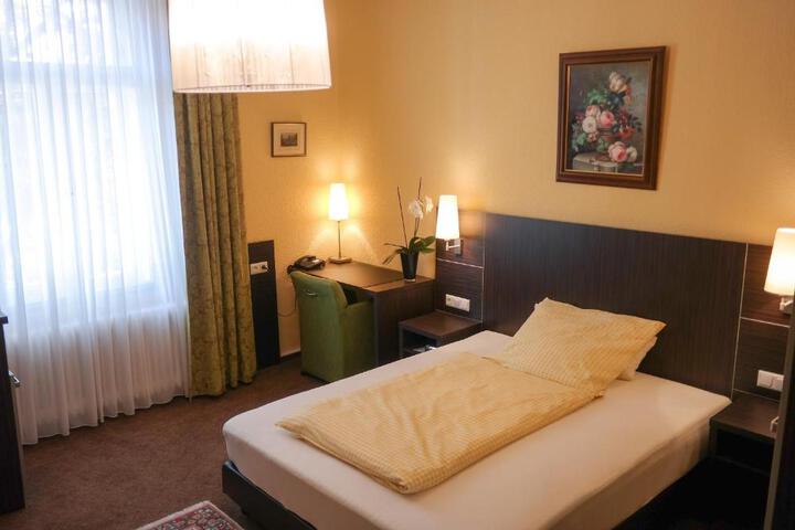 General 13 of 33