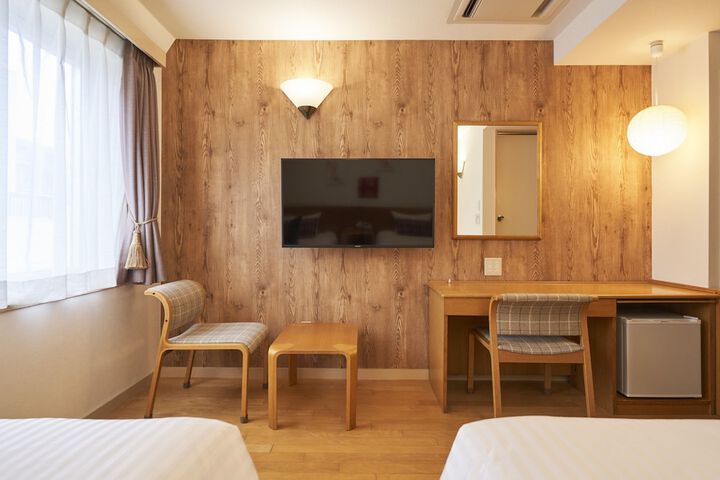 Room 16 of 47