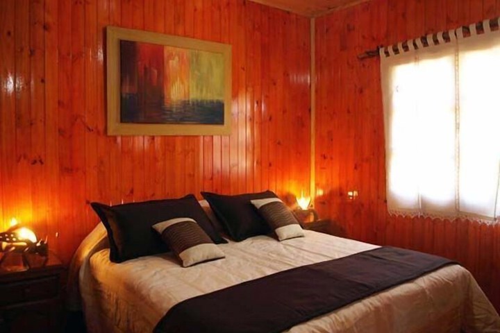 Room 4 of 25
