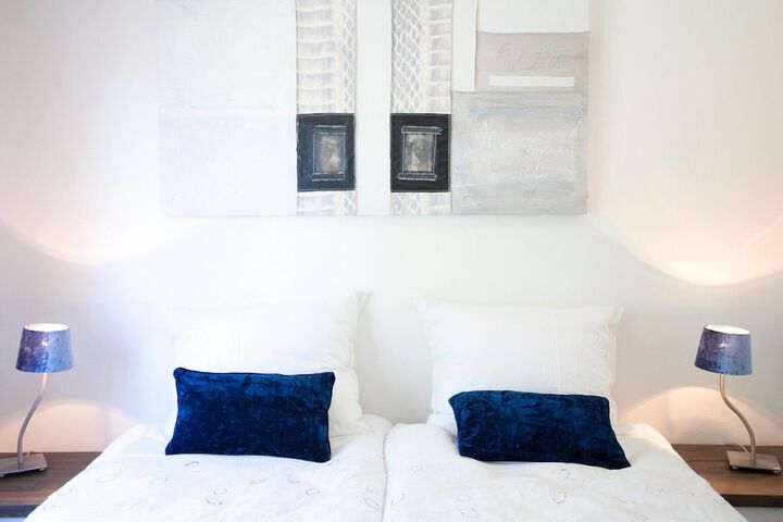 Room 4 of 40