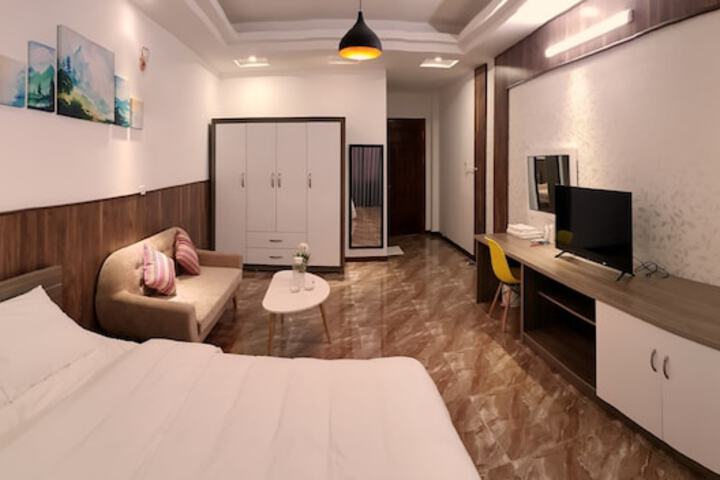 Room 8 of 30