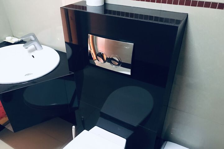 Room 3 of 7