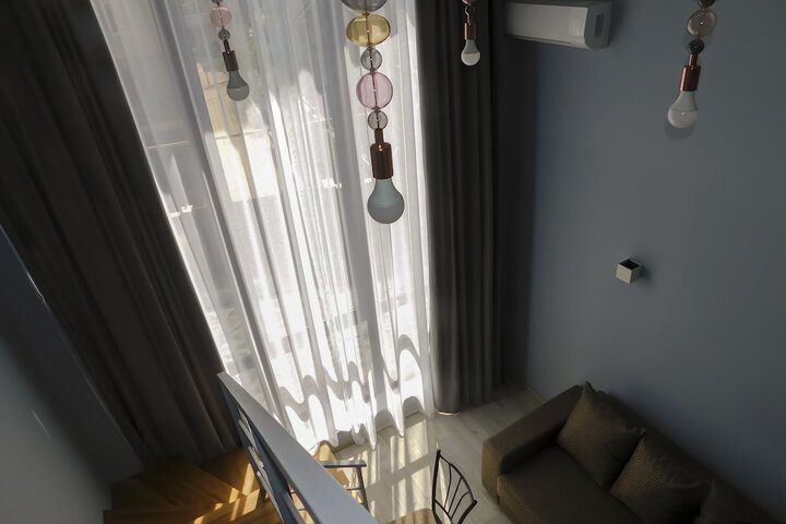 Room 25 of 33