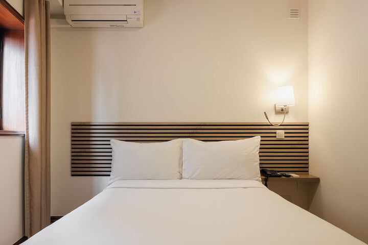 Room 16 of 53