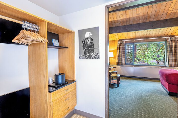 Room 10 of 40