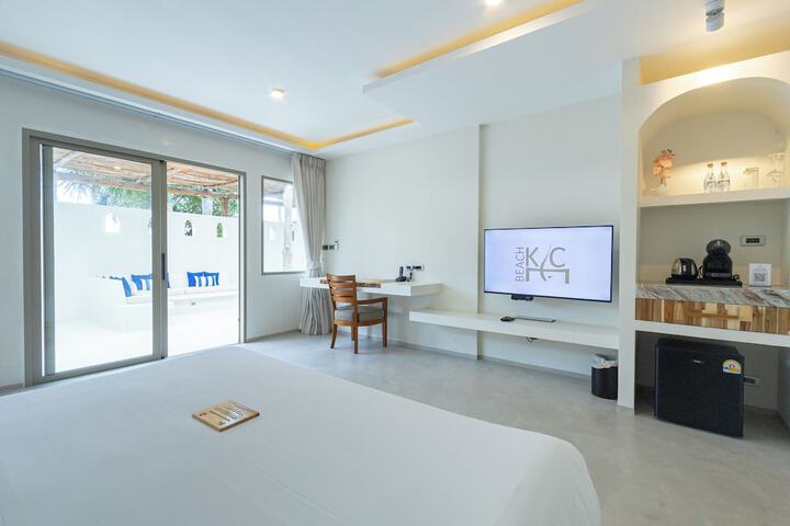 Room 43 of 218