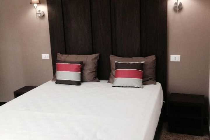 Room 22 of 64