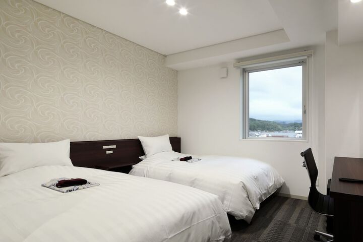 Room 15 of 60