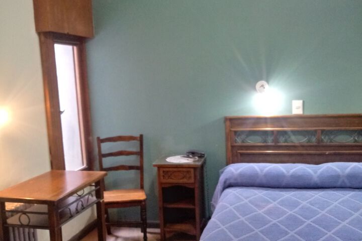 Room 13 of 25