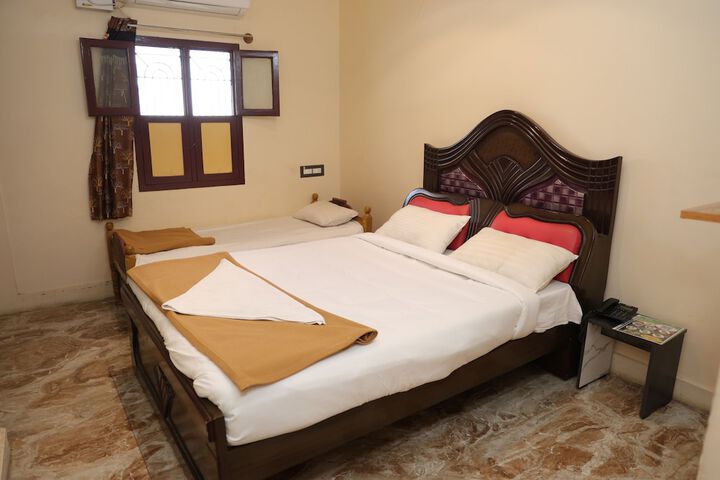 Room 7 of 38