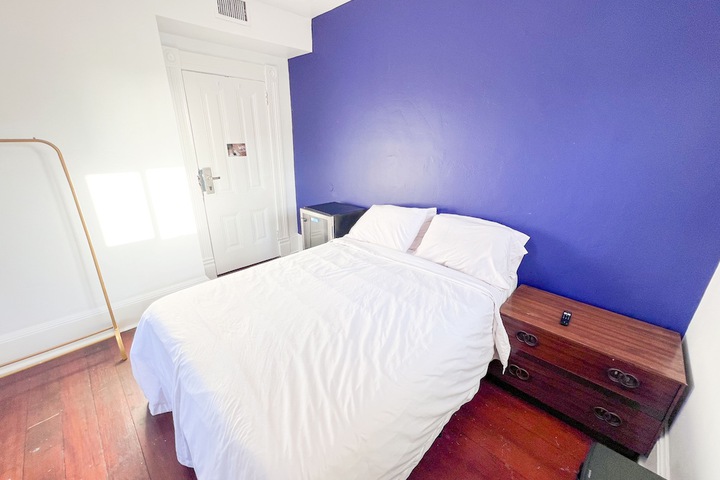 Room 3 of 54