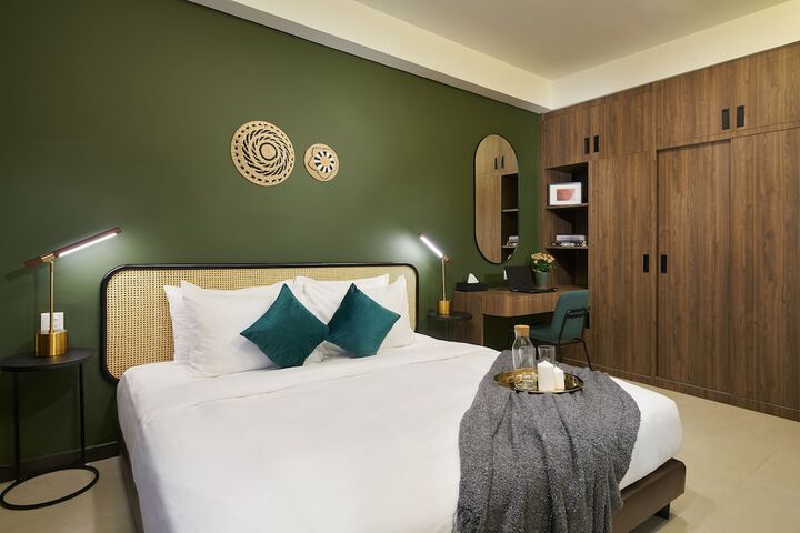 Room 7 of 43