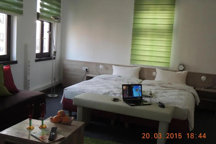 Room 2 of 16