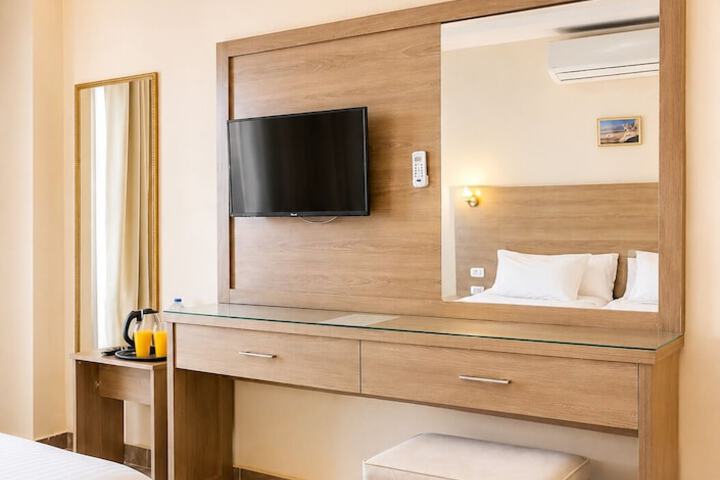 Room 55 of 127