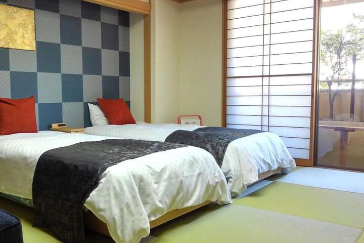Room 5 of 20