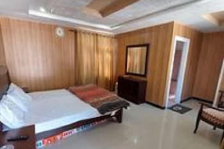 Room 3 of 9
