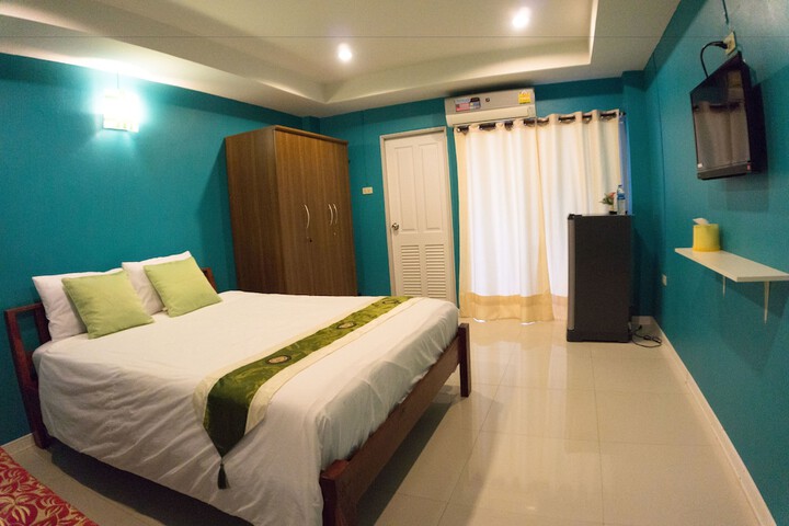 Room 7 of 15