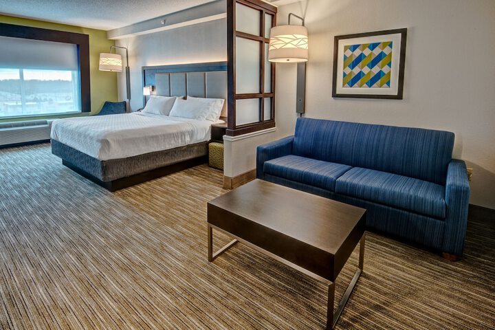 2 Queen Bed Suite Communication Accessible (3 of 8)