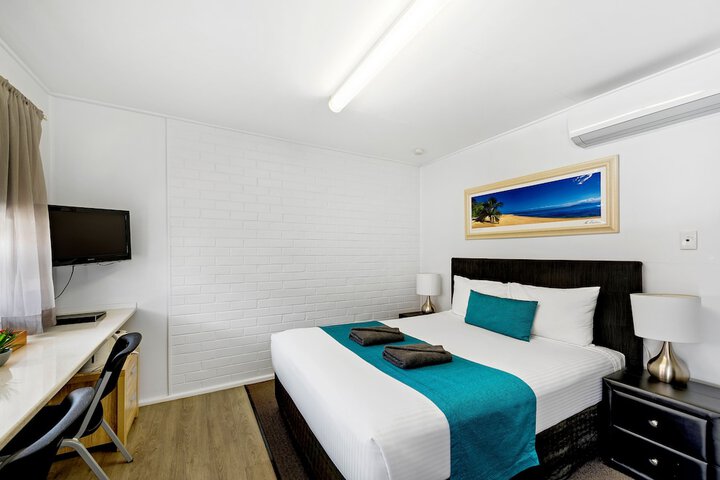 Room 28 of 53