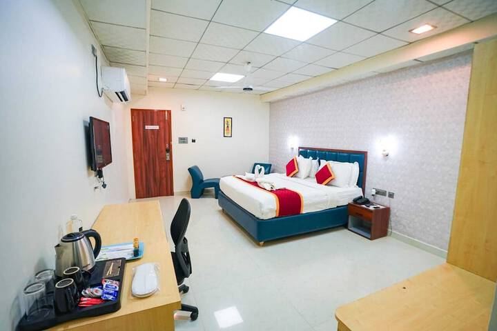 Room 9 of 17