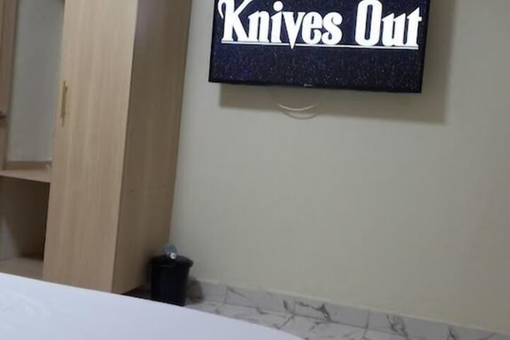 Room 10 of 49