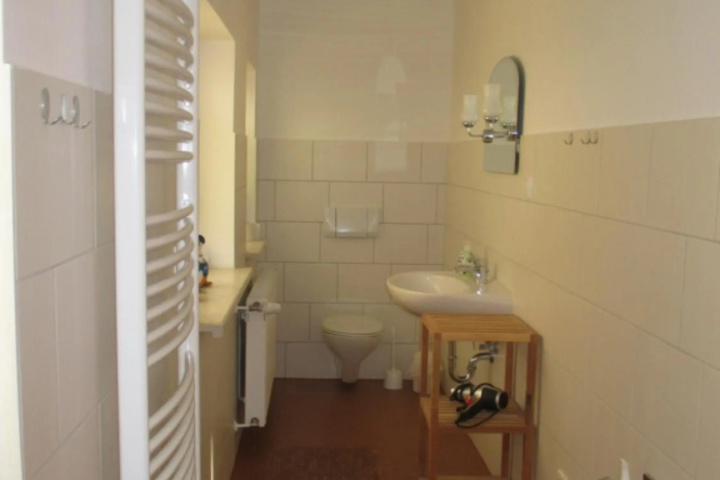 Room 7 of 15