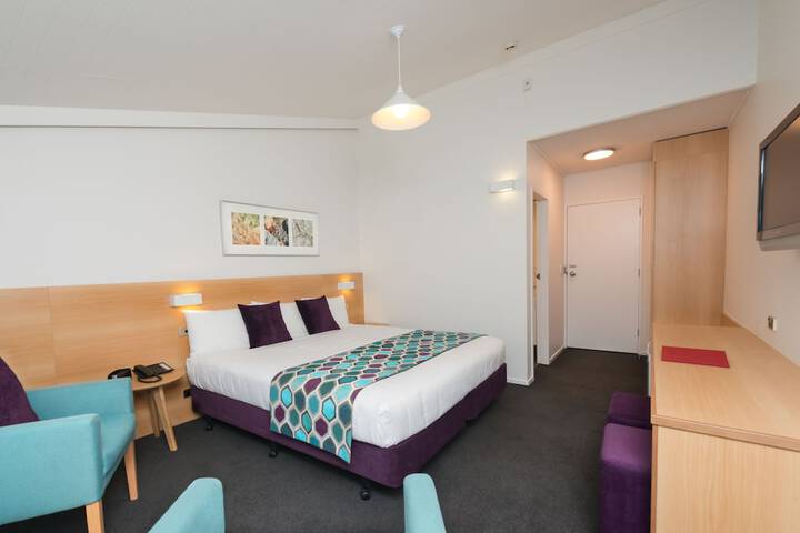Room 10 of 36