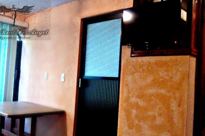 Room 6 of 36