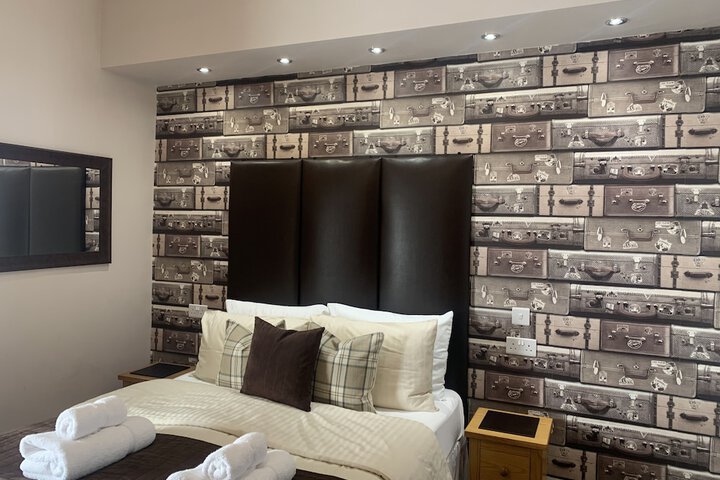 Room 16 of 65