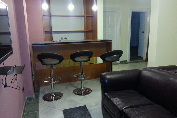 Lounge 45 of 80