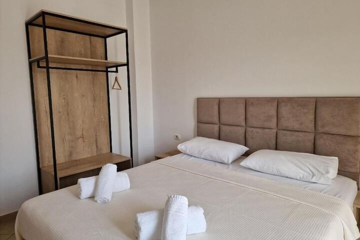 Room 17 of 68