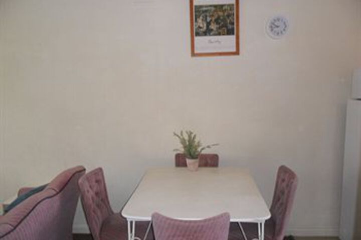 Room 4 of 5