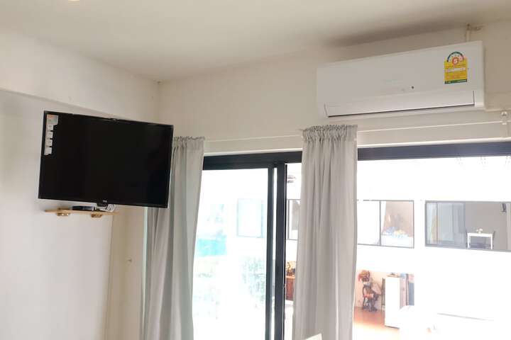 Room 25 of 27