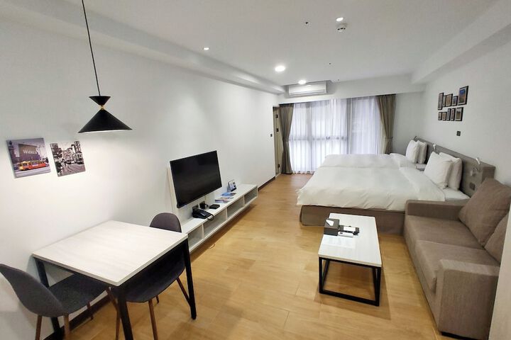 Room 7 of 57