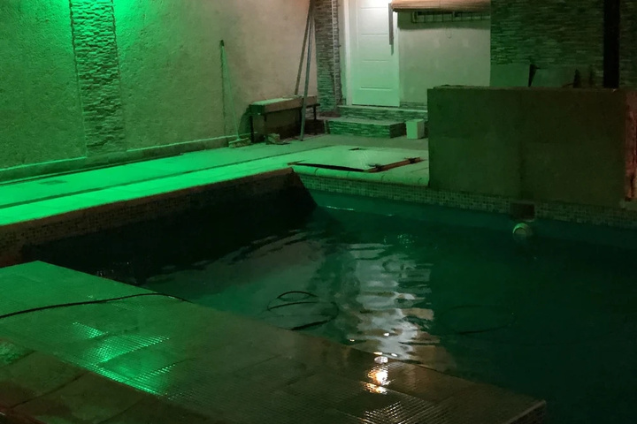 Pool 12 of 22