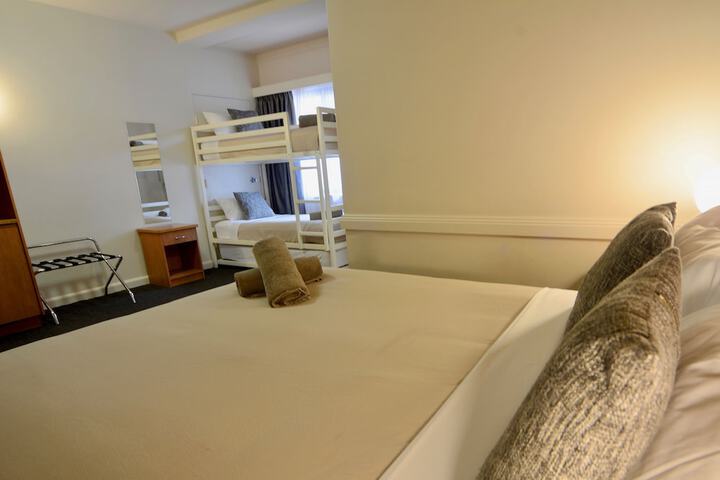 Room 13 of 39