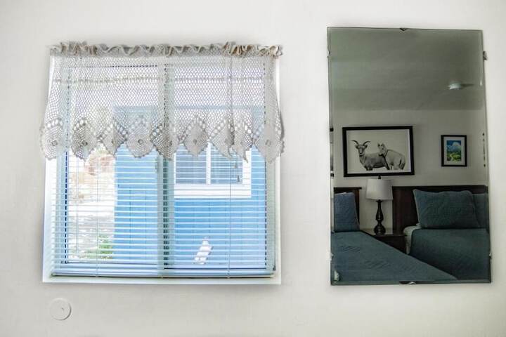 Room 5 of 52