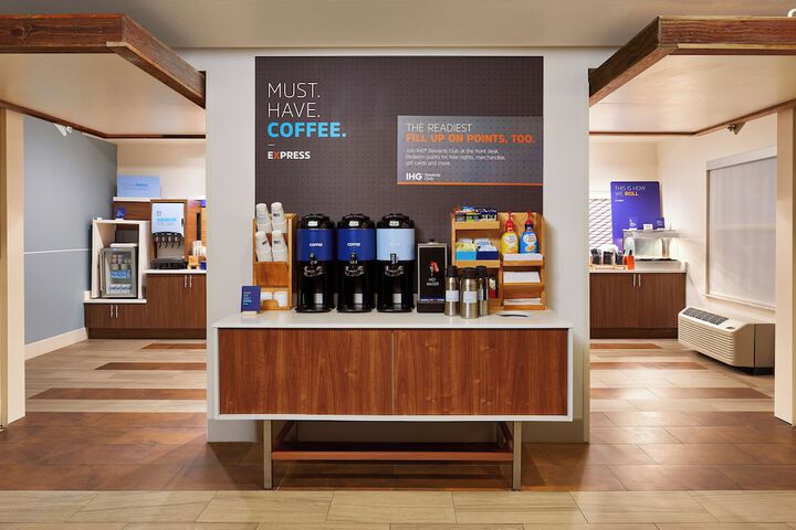 Breakfast/Coffee Service 33 of 50