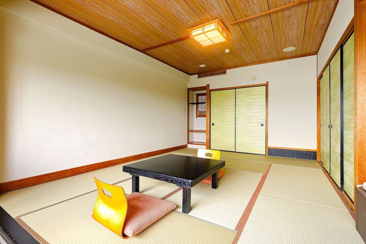 Room 7 of 41