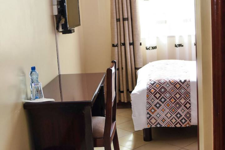 Room 10 of 29