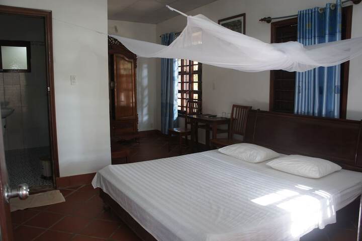 Room 10 of 79