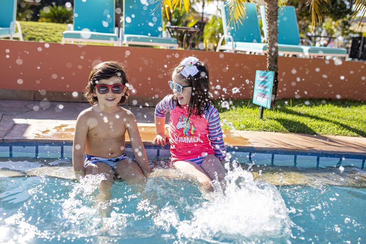 Hotel Pool