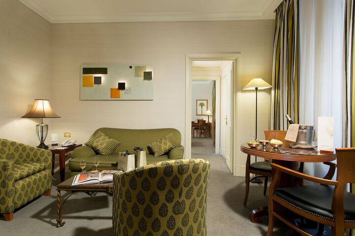 Room 37 of 72