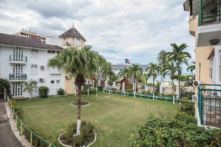Hotel 106 of 110