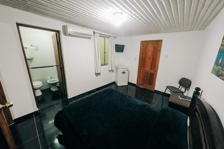 Room 10 of 33